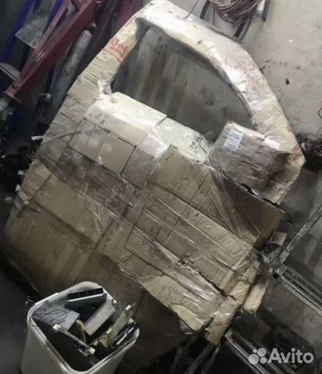 Дверь водительская Nissan Elgrand