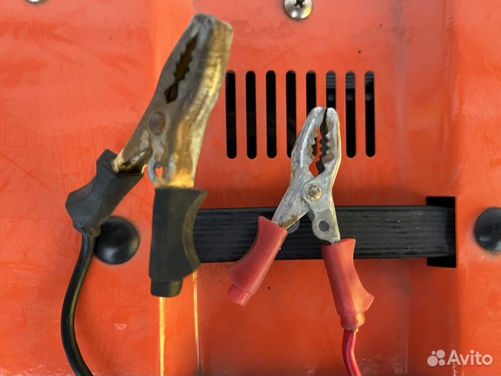 Автомобильное зарядное устройство westwr ch30