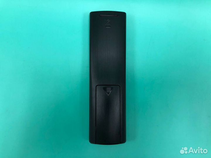 Универсальный пульт для телевизора LG RM-L1379 нов