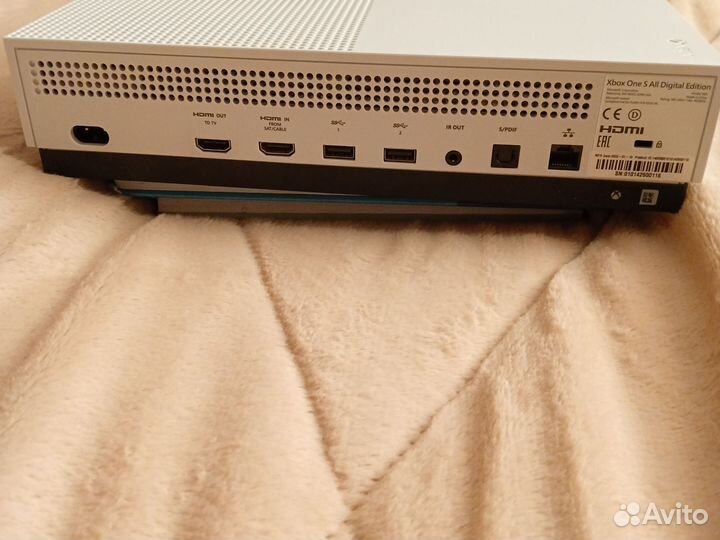Xbox One S 1tb с играми