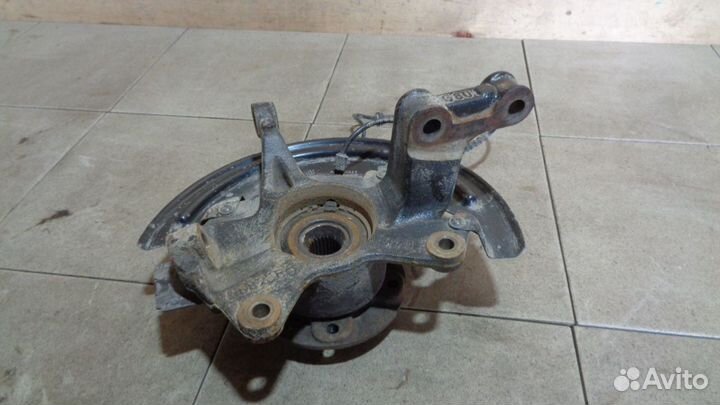 Кулак поворотный передний левый Renault Fluence