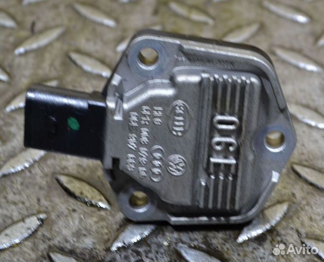 Датчик уровня масла Audi / VW AUK BKH BPK