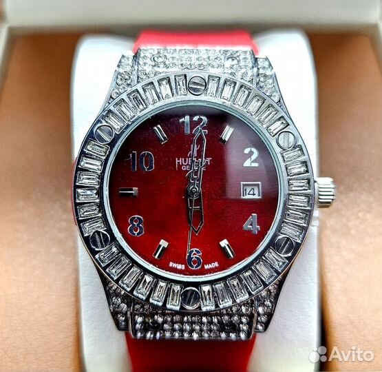 Часы женские Hublot Red с камнями