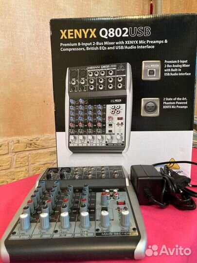 Микшерный пульт behringer