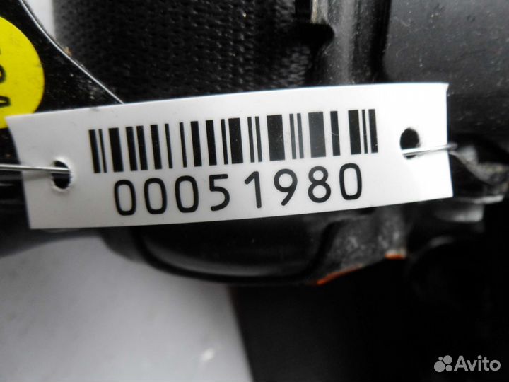 Ремень безопасности Mercedes C-klasse W204