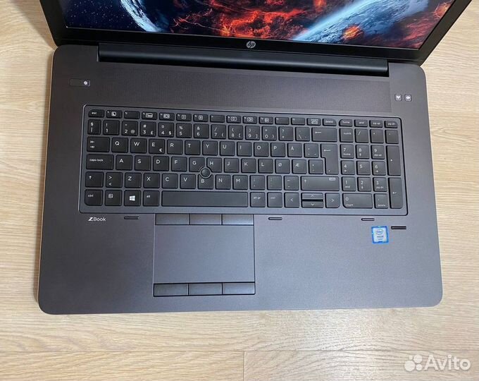 HP ZBook 17 G3 Xeon E3-1535M/16/512/M5000M