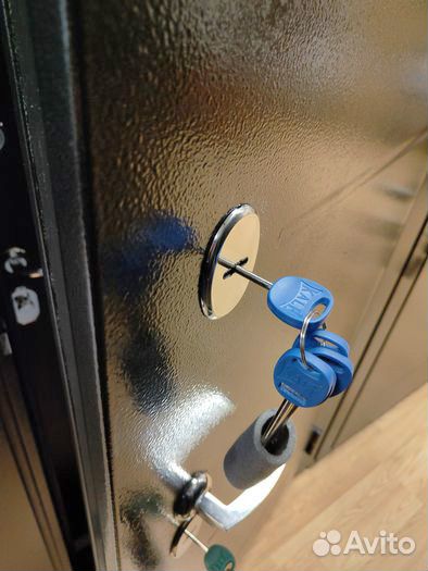 Дверь с терморазрывом и зеркалом Изотерма