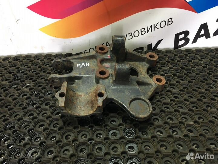 Кронштейн заднего стабилизатора