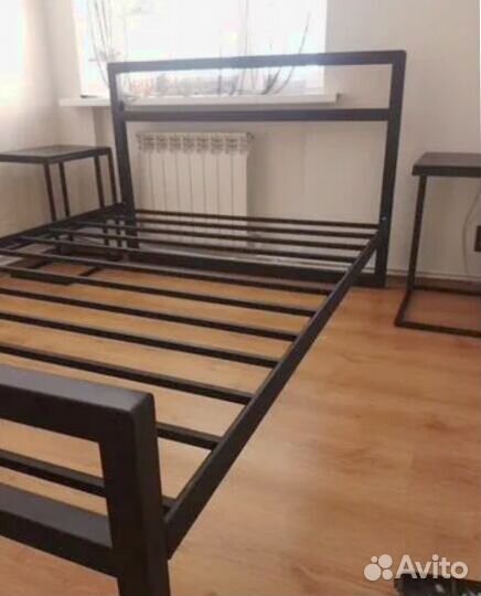 Кровать металлическая