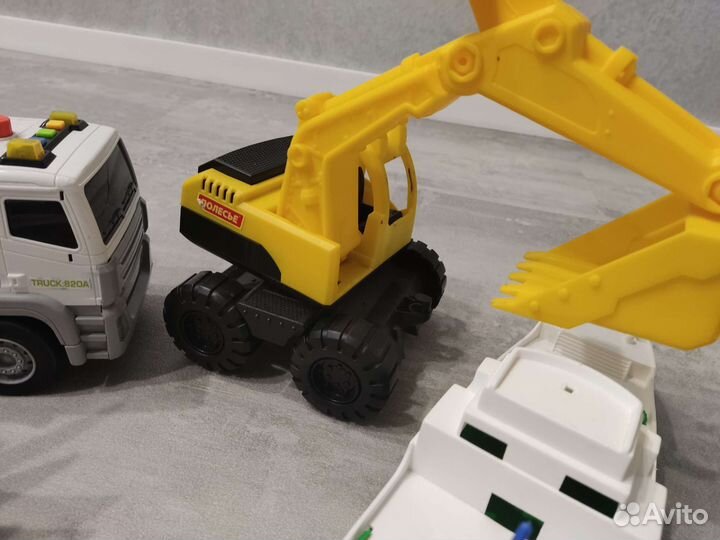 Игрушки пакетом для мальчика