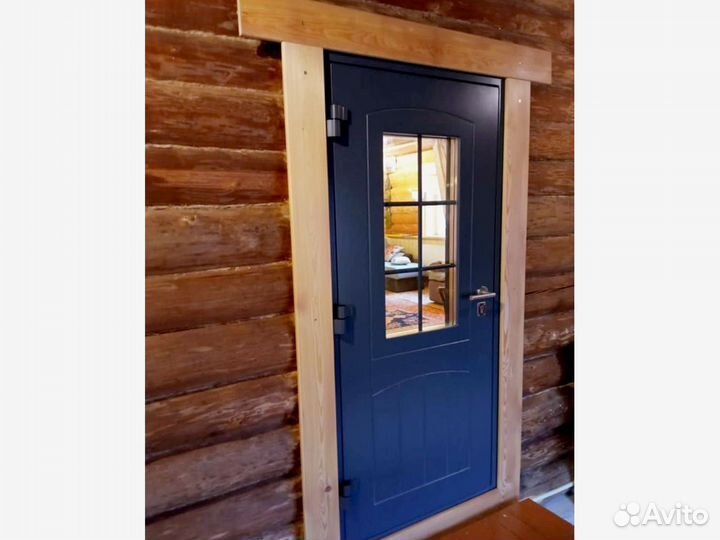 Входная дверь в частный дом