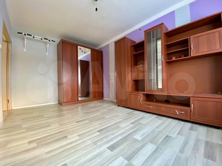 2-к. квартира, 43 м², 8/9 эт.