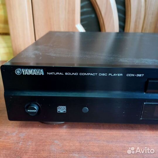 Yamaha CDX-397 CD плеер