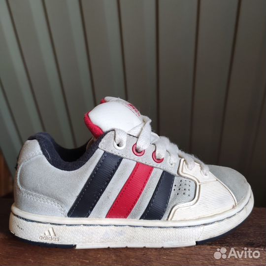 Кроссовки adidas, размер 30, утеплённые