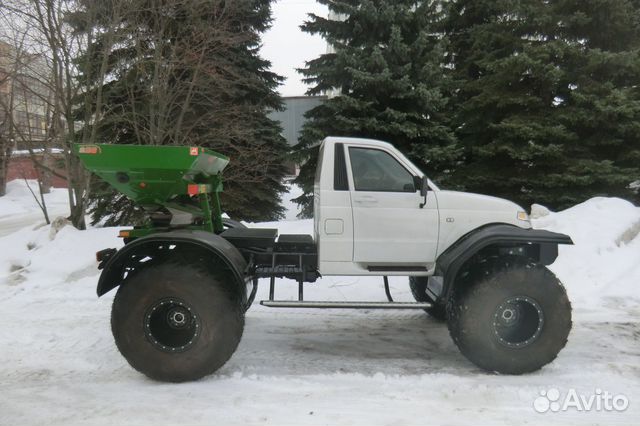 Разбрасыватель опрыскиватель Урса Агро К-4х4 (6х6)