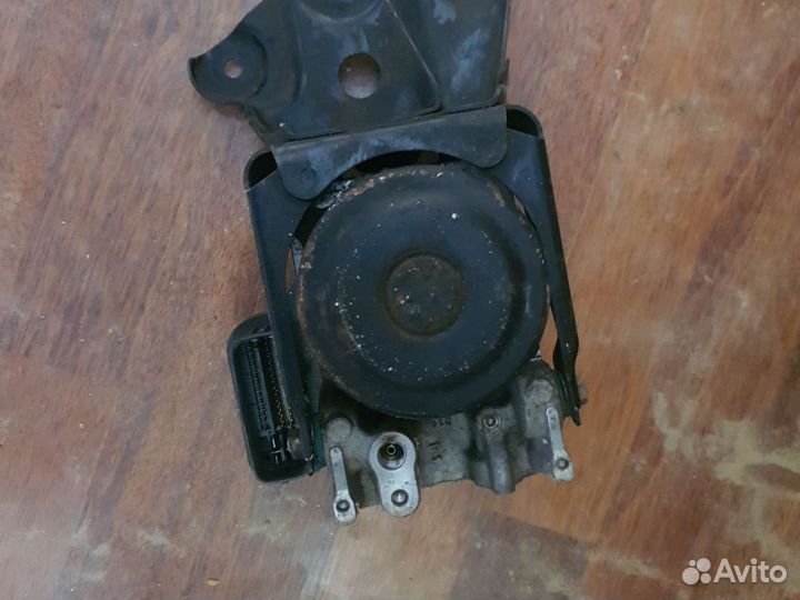 Блок ABS Toyota Rav 4 30 кузов 2.4 литра