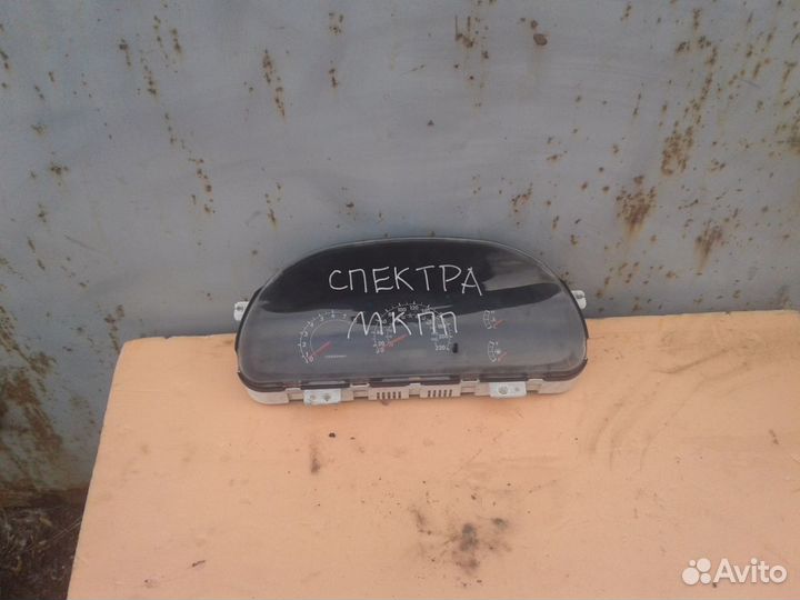 Щитки приборов кия спектра мкпп.акпп