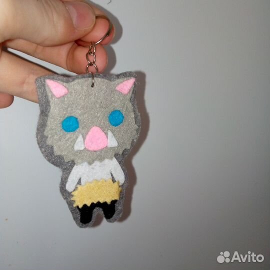 Брелки, значки, игрушки