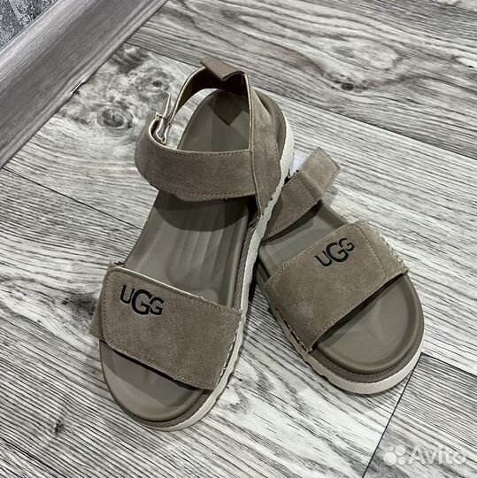 Сандалии ugg