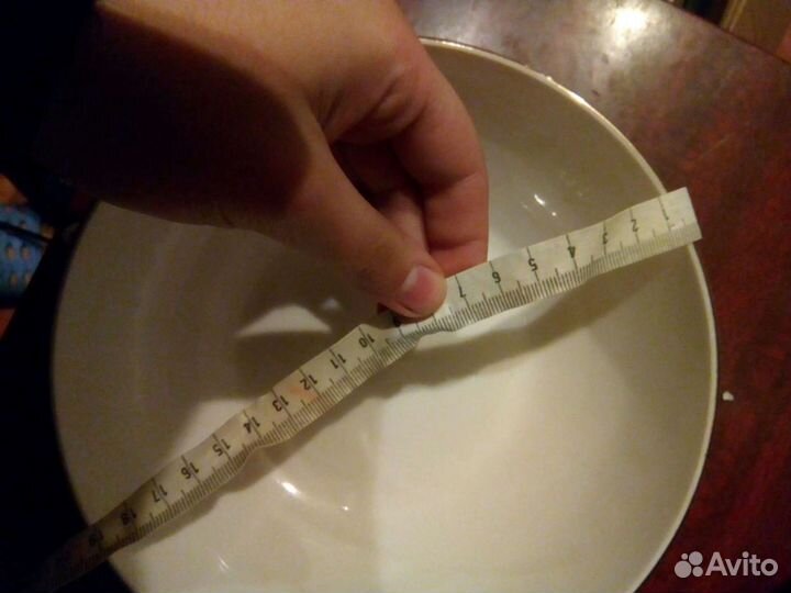 Большой фарфоровый салатник 19 см