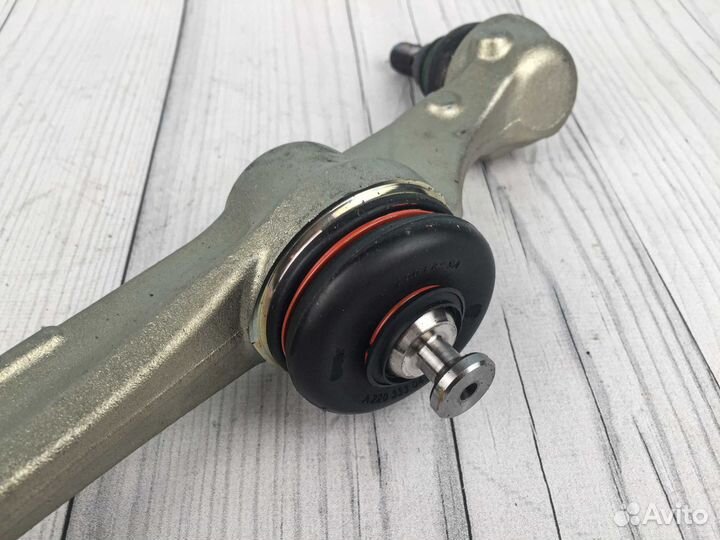 Рычаг передний нижний сзади на Mercedes W221 W216