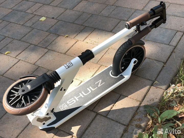 Самокат взрослый Shulz 200 pro