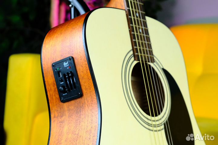 Электроакустическая гитара Cort с подключением