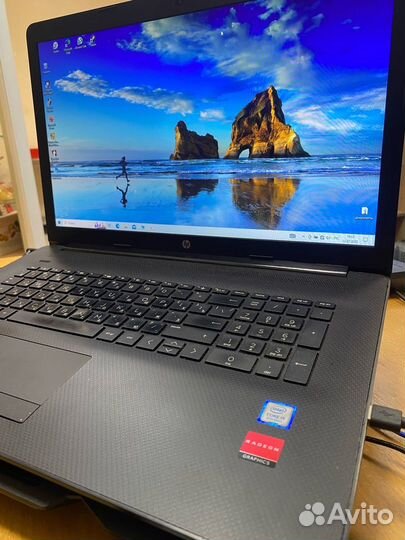 Игровой ноутбук 17.3 полный комплект