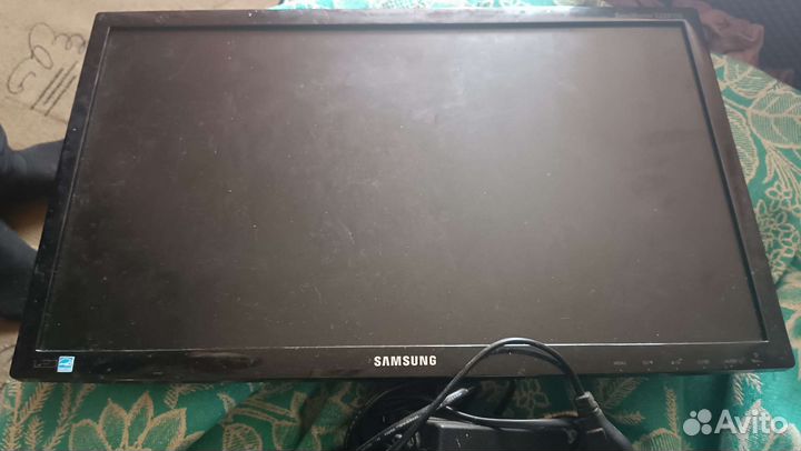 Монитор Samsung