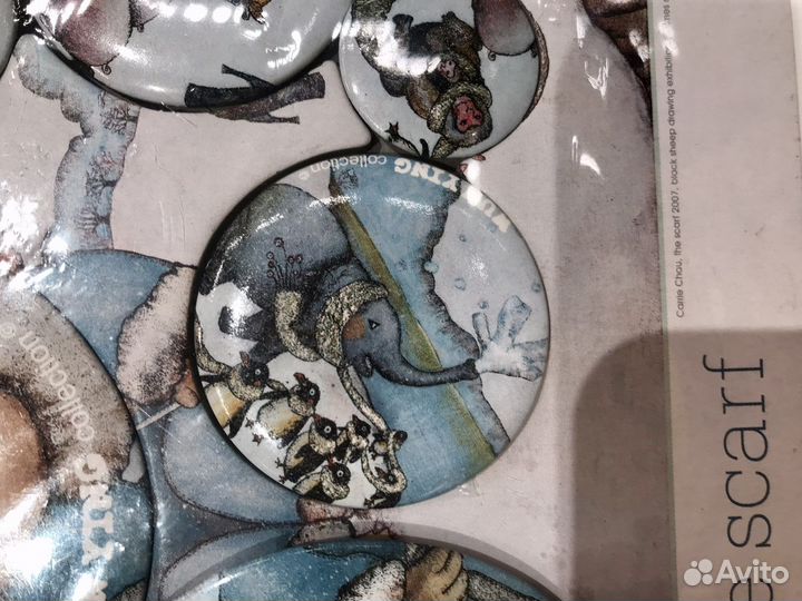 Комплект дизайнерских значков Carrie Chau