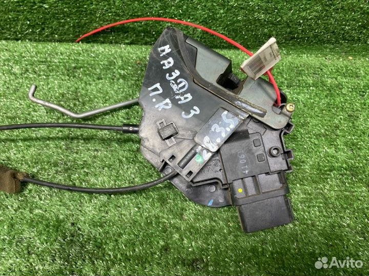 Замок двери передний правый Mazda 3