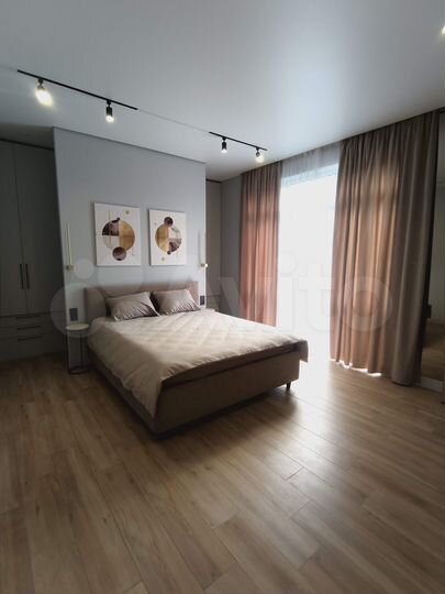 2-к. квартира, 70 м², 3/9 эт.