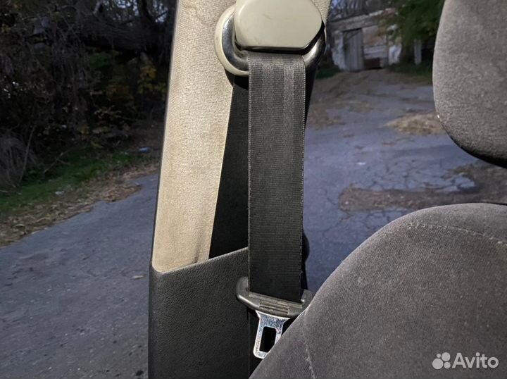 Ремни безопасности Volkswagen Jetta 4