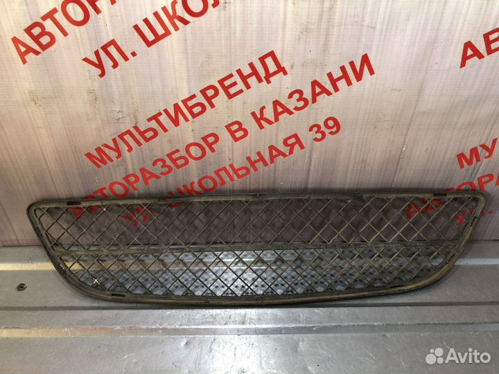 Решетка радиатора Альмера B10