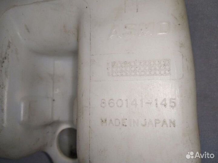 Бачок омывателя заднего стекла Mitsubishi Pajero