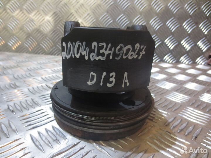 Поршень Volvo 21161901