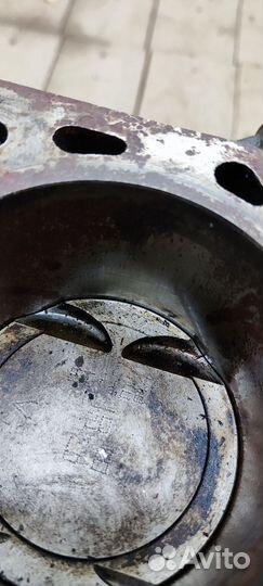 Двигатель на запчасти F4RA400