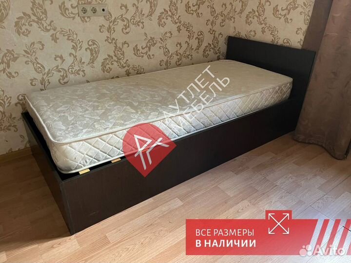 Кровать