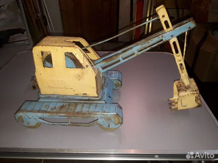 Коллекционная машина-кран СССР