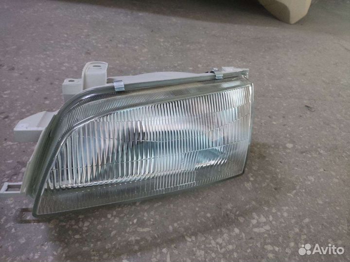 Фары Тойота Калдина,Карина Е. 92-96 г.в