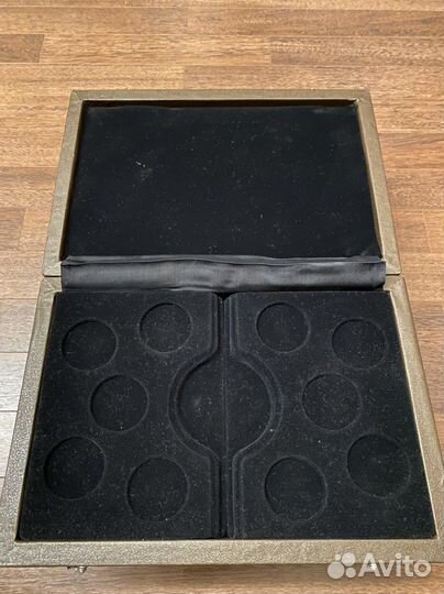 Коробки для хранения (коллекционирования) монет