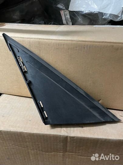 Накладка крыла переднего левого Ford Focus 3