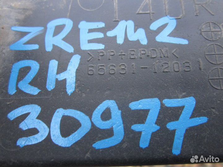 Брызговик задний правый Toyota Corolla Fielder