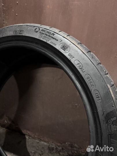 Michelin Pilot Sport 4 S 225/40 R19 и 255/35 R19 96Y