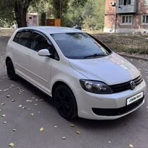 Volkswagen Golf Plus 1.6 MT, 2009, 270 000 км, с пробегом, цена 680 000 руб.