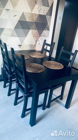 Кухонный стол и стулья IKEA