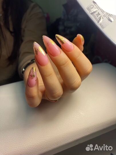 Мастер маникюра и педикюра