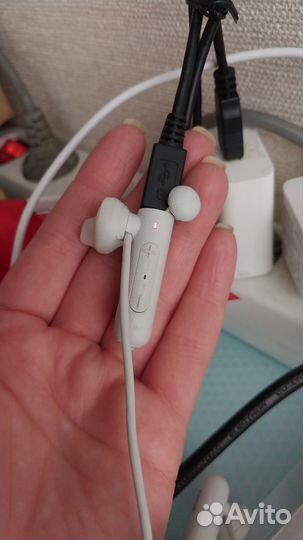 Беспроводные наушники sony WI-SP500