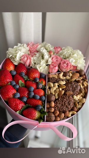 Клубничный букет