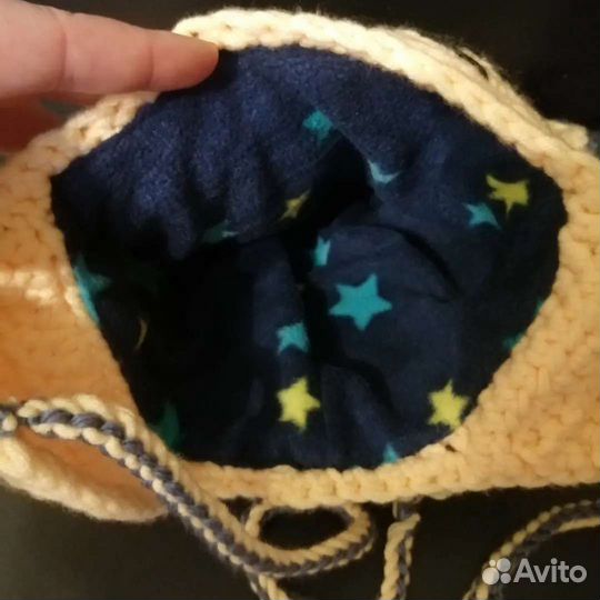 Вязаный комплект на ребёнка.Шапочка утеплённая